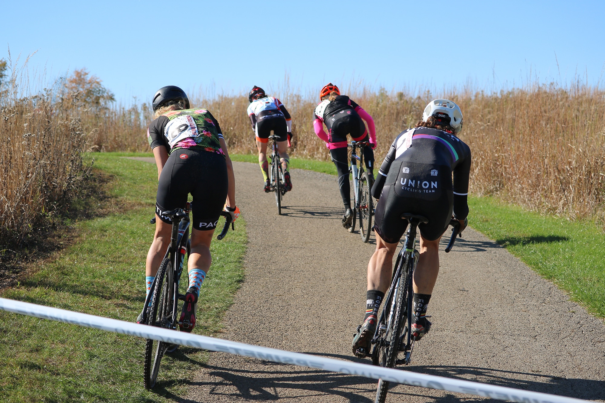 4 women riding climb during Chicago Cross Cup