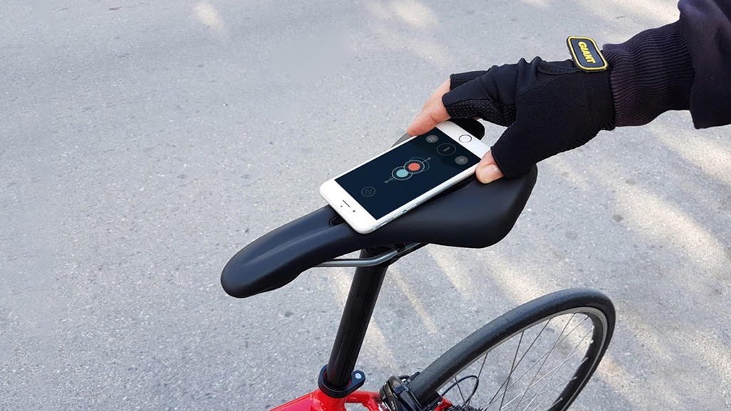 Adjust Your Saddle With a Smartphone