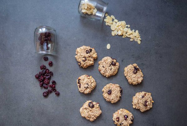 Oat cookies with cranberries