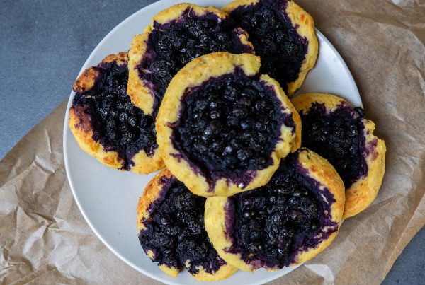 8 Berry buns