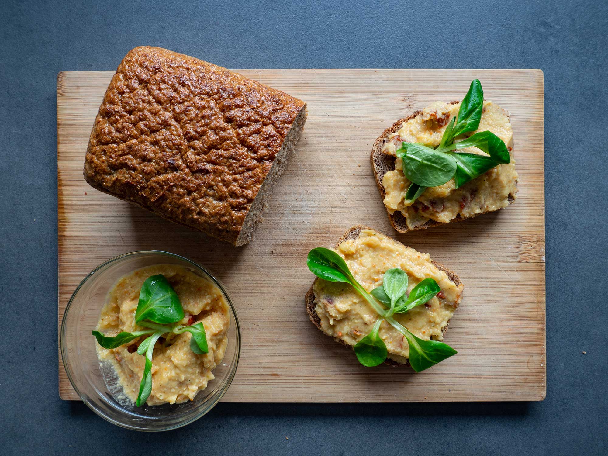 Chickpea Spread with Dried Tomatoes